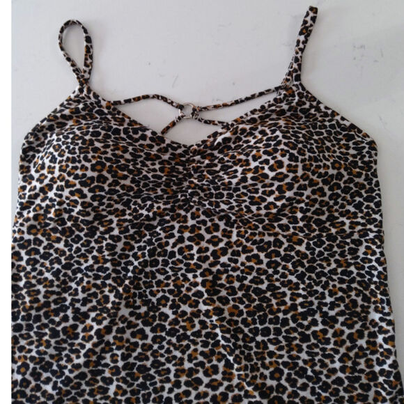 ⏳No Boundaries cheetah print Criss-Cross Cami tank padded chest Mobwife Wom XL - Picture 2 of 8